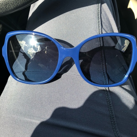 Tory Burch Accessories - Tory Burch NWOT 😍sunglasses